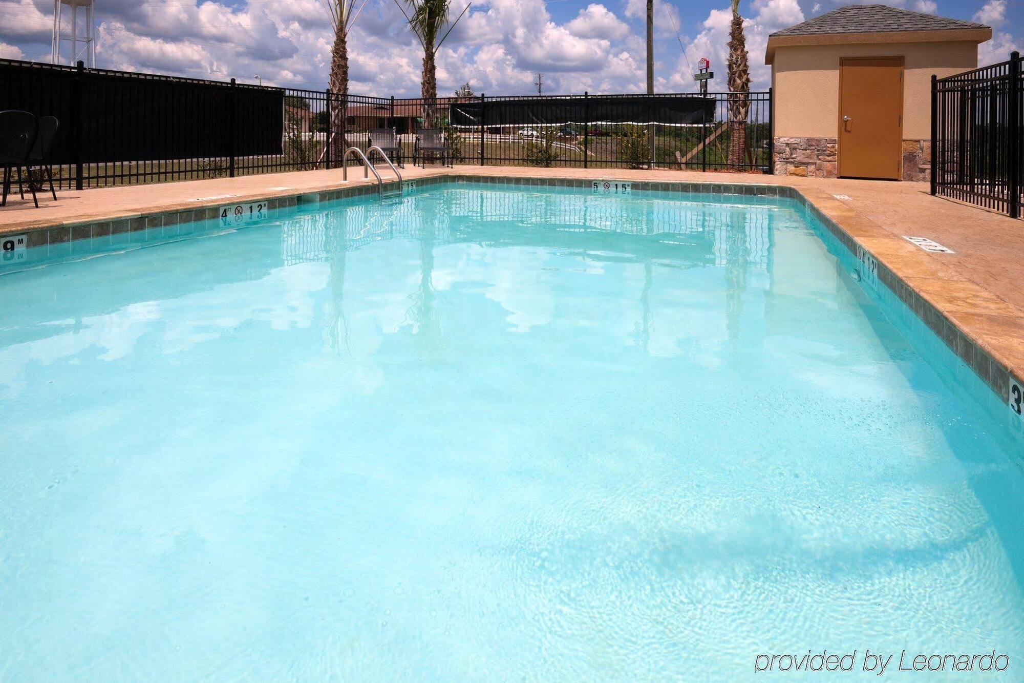 Holiday Inn Express Atmore By Ihg Exteriör bild